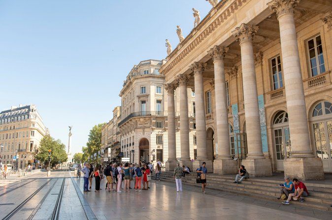 Bordeaux City Pass, Unlimited public transport & 20 attractions