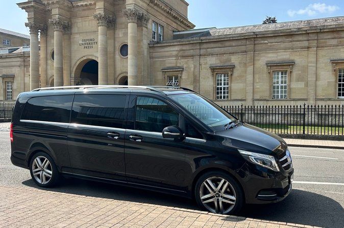 Edinburgh Airport to Glasgow City One Way Private Transfer
