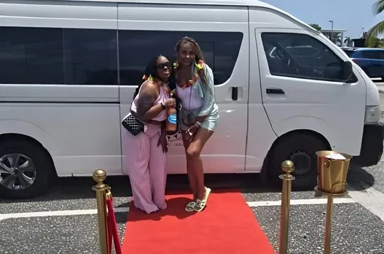 St. Maarten Private RED CARPET Airport pick up and transfers