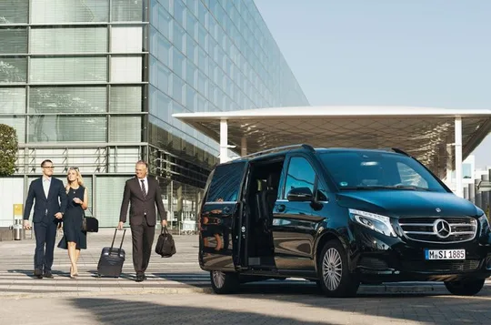 Paris Airports Private Roundtrip Transfer – CDG & Orly to Paris
