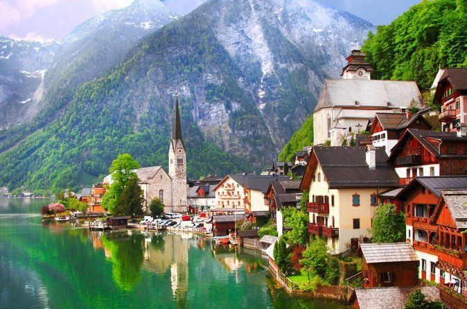 Hallstatt Scavenger Hunt & Highlights Self-Guided Walking Tour