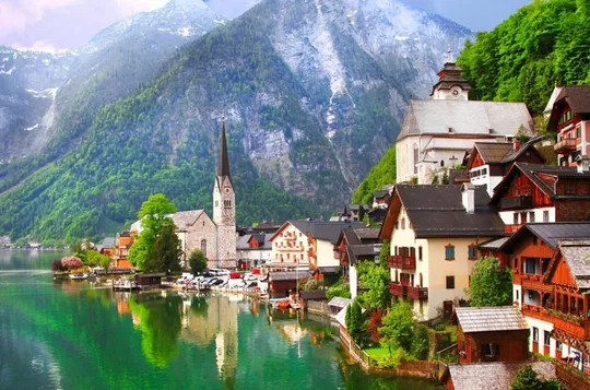 Hallstatt Scavenger Hunt & Highlights Self-Guided Walking Tour