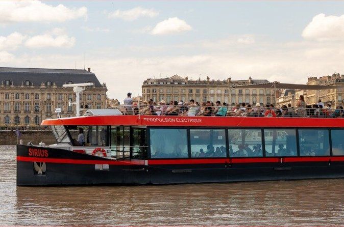 Guided cruise Bordeaux UNESCO