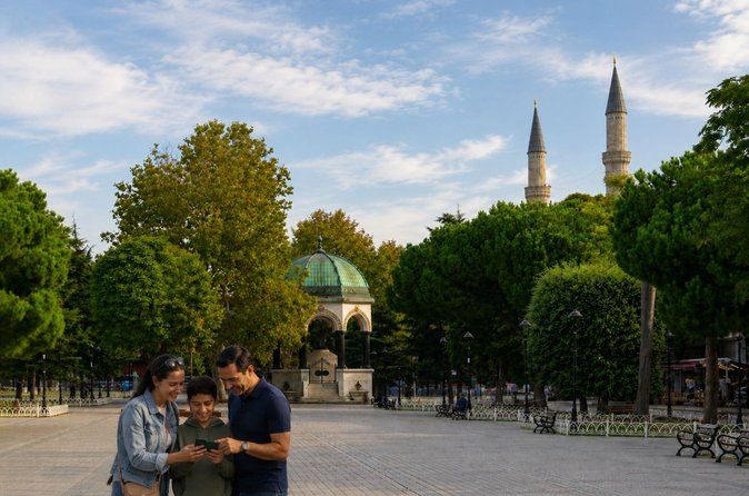 Istanbul Scavenger Hunt & Highlights Self-Guided Walking Tour