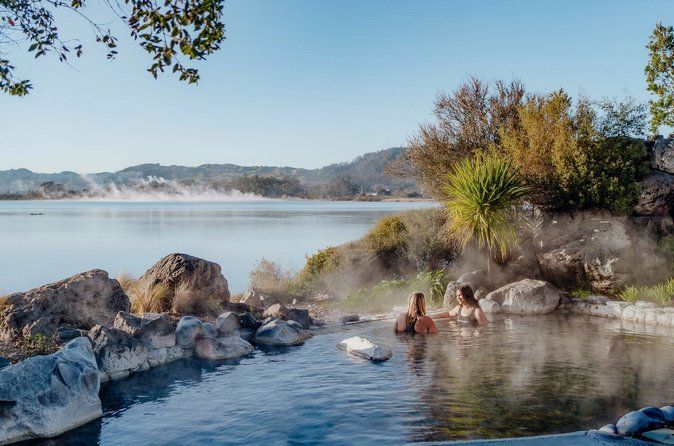 Polynesian Spa Rotorua: Deluxe Lake Spa Hot Spring Bathing