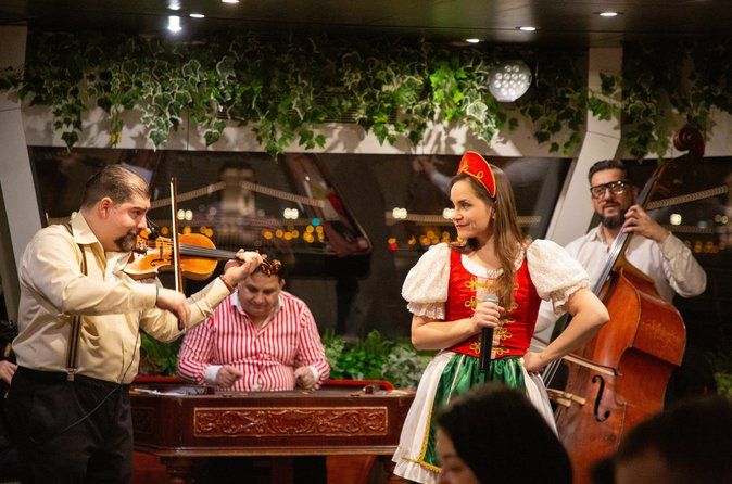 4 Course Dinner Cruise with Operetta, Folk Show and Welcome Drink