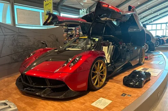 MOTORVALLEY: Lambo Museum, Ferrari&Pagani factory tours + Museums