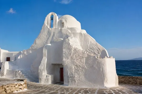 2 Hours Feel Like A Local Walking Tour in Mykonos Town