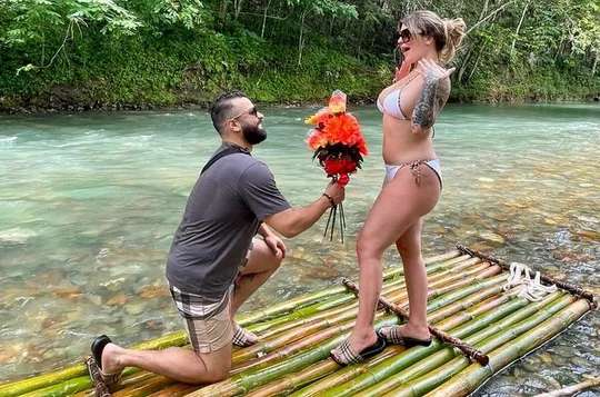 Montego Bay Highlights Tour with Shopping & Bamboo River Rafting