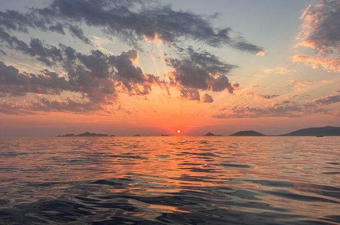 Sunset boat cruise with Aperitif at the Sanguinary Islands