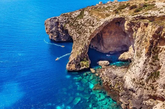 Malta Private tour: 5hr Mosta Dome, Mdina, Dingli Cliff's & Blue Grotto