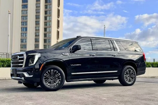 Honolulu Airport & Waikiki Private Premium SUV Transfer (Up to 5)