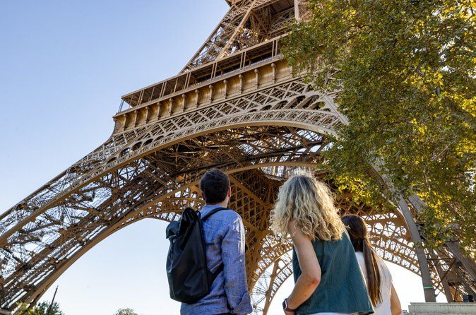 Eiffel Tower Reserved Access by Elevator and Seine Cruise