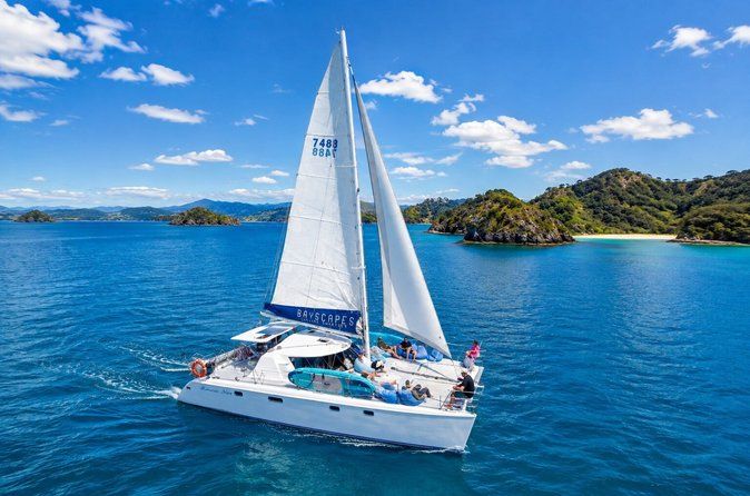 Bay of Islands Catamaran Sailing Cruise & Island Stop