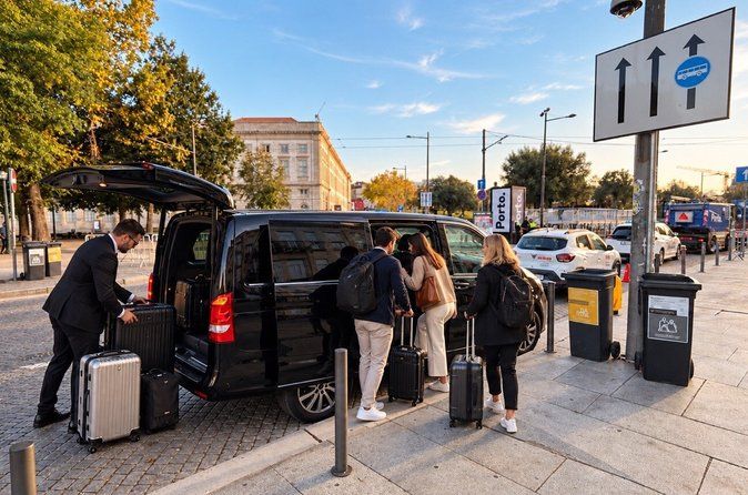 Private transfer from Oporto to Lisbon or Lisbon to Oporto