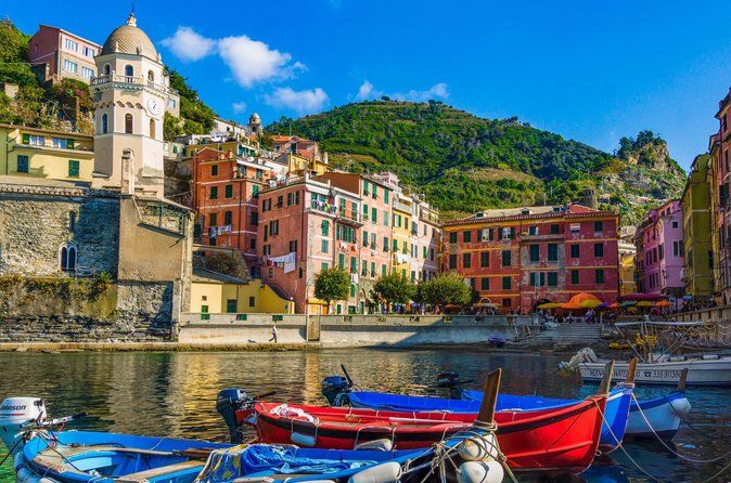 Monterosso : Cinque Terre boat tour day or sunset with aperitif