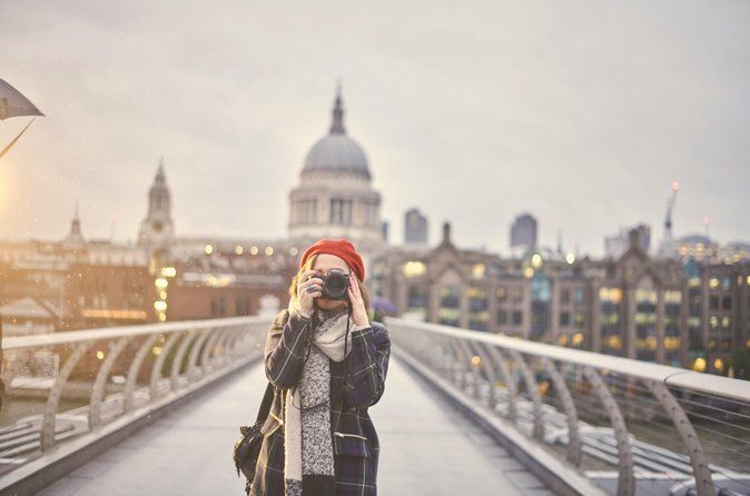 London in 1 Day Private Car Tour with Guide, Cruise & Pickup Drop