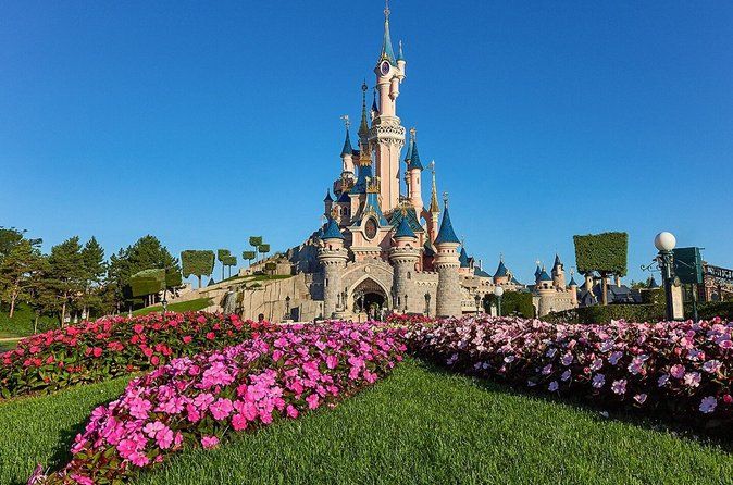 Private Transfer from Paris to Disneyland (One way)