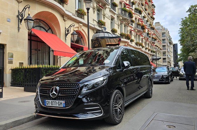 Paris Airport (CDG/ORLY) Transfer Minivan From or To Paris 1way