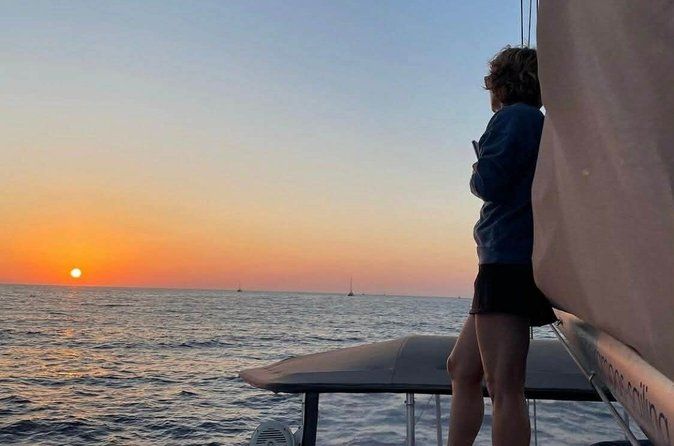 Santorini: Private Catamaran Cruise to Volcano with BBQ & Drinks