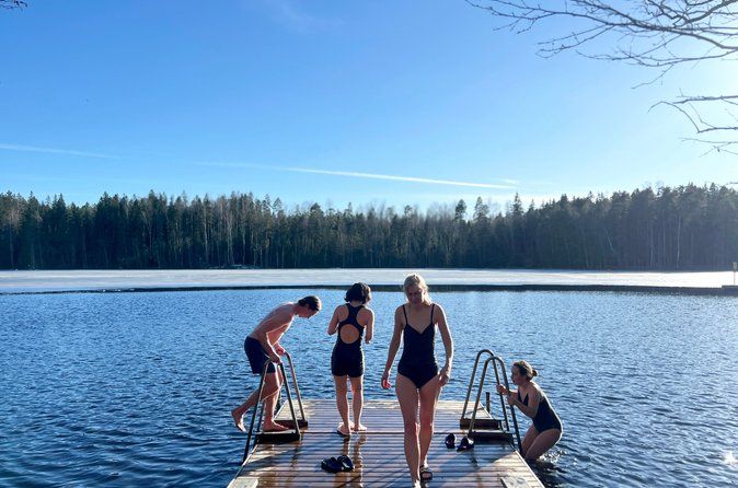 National Park Hike & Finnish Smoke Sauna Experience with Campfire Lunch