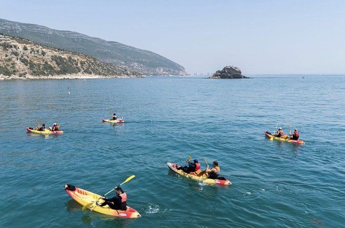 Lisbon: Arrábida Kayak Snorkeling & Sunbeds / Pick-Up Option