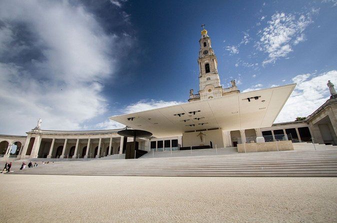 Official Guided Private Full Day Tour to Fatima
