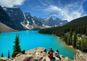 Banff/Canmore Shuttle to Moraine Lake and Lake Louise(1.5h each)