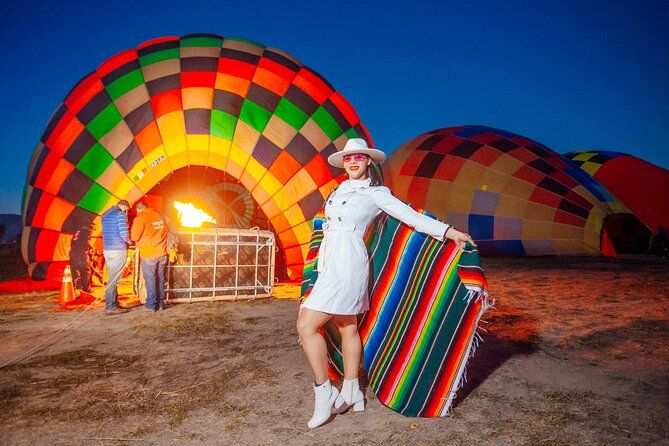 Balloon flight in Teotihuacan + Pickup + Breakfast + Pyramids