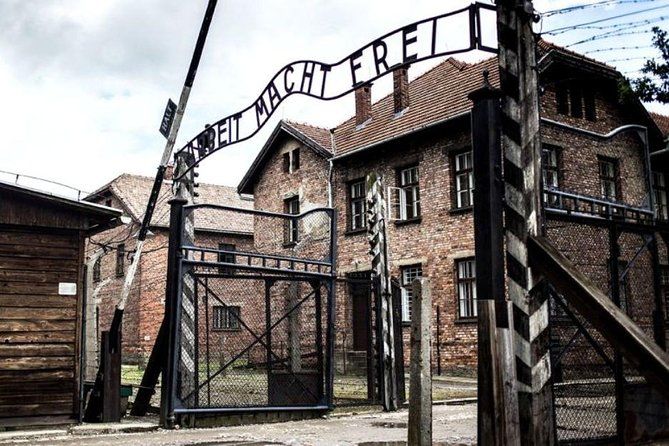 Auschwitz Birkenau guided tour from Krakow/Tickets/Private car
