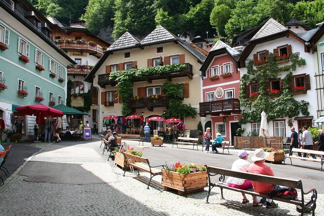From Vienna: Hallstatt & Salzburg, Alps & Lakes Day Trip