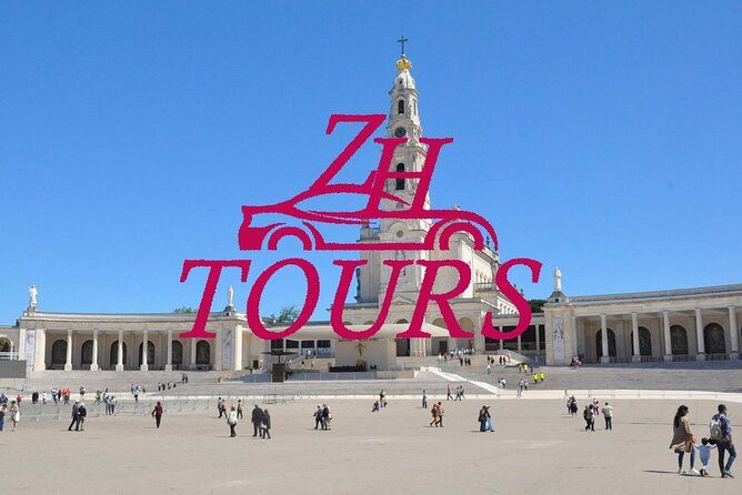 Lisbon: Fatima, Nazare, Obidos, mira de aire cave private tour