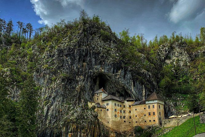Private tour to Ljubljana, Postojna Cave & Predjama castle from Zagreb