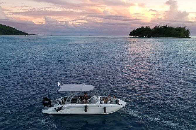Reef Discovery Private Sunset Cruise in Bora-Bora