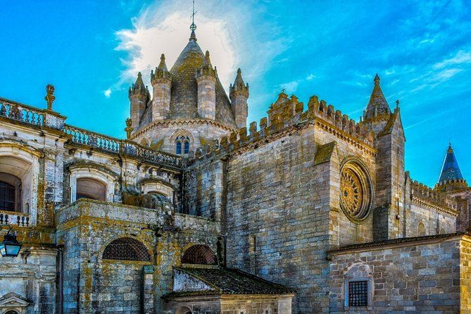 Evora Private Full Day Sightseeing Tour from Lisbon