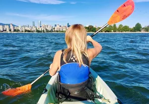 3 Hour Kayak in Vancouver with Coffee on the Beach