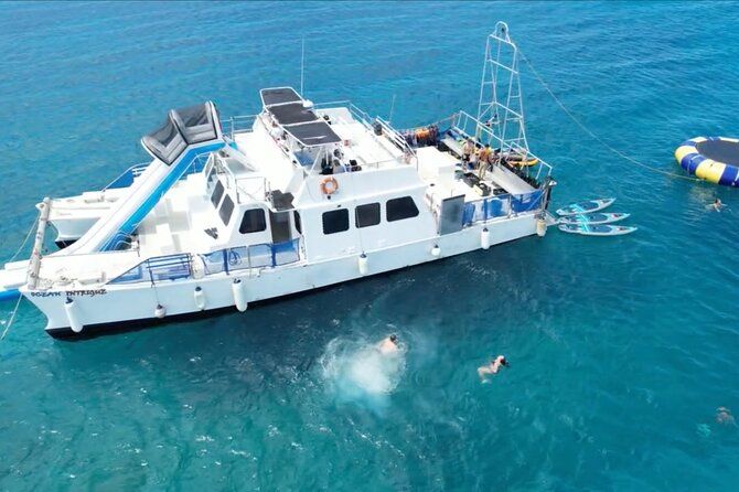 Private Catamaran Charter for 125 Passengers