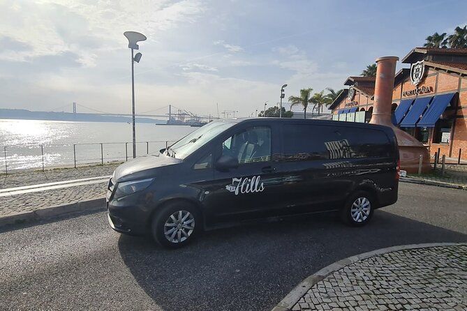 Airport transfer from Lisbon to hotels and apartments in the city