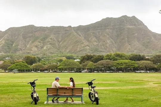 Waikiki Electric Bike Tour Self Guided: Diamond Head Bike & Hike