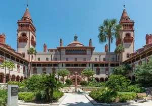 Self-Guided Scavenger Hunt: The Pretty Ancient City