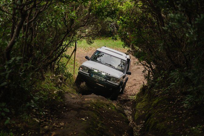 From Angra: Terceira Island Full-Day Jeep Tour (Private)