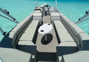 Private Lagoon Tour on a Prestigious Pontoon Boat in Bora Bora