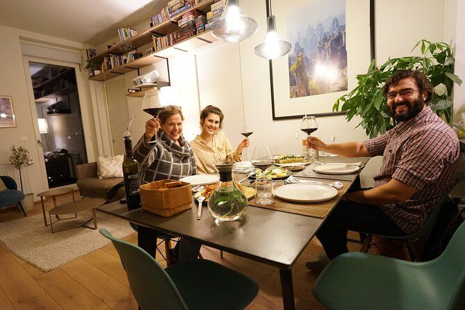 Exclusive: Dine with a Cooking Show Contestant