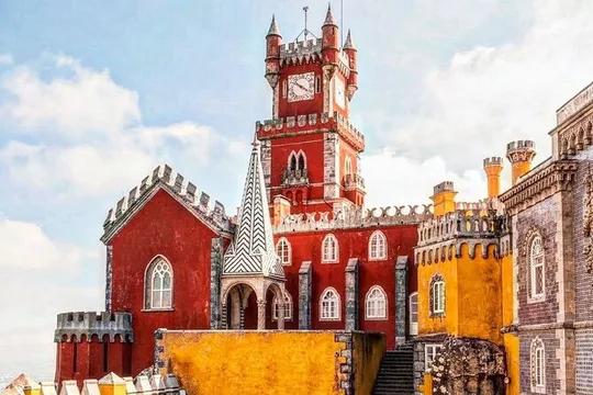 Lisbon: Sintra Half-Day Guided Tour with Pena Palace Tickets