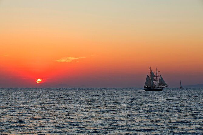 Santorini Sunset Cruise