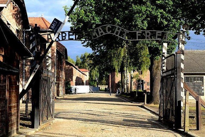 Auschwitz-Birkenau guided tour from Krakow with a private transport