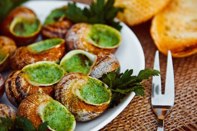 Paris: Private French Food & Wine Walking Tour in Le Marais