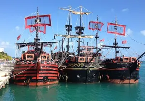 Unforgettable Pirate Dinner Adventure in the Mexican Caribbean