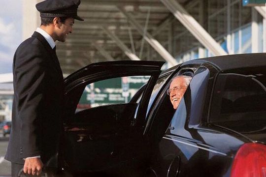 Private Transfer from City of Vancouver to Vancouver Airport (YVR)