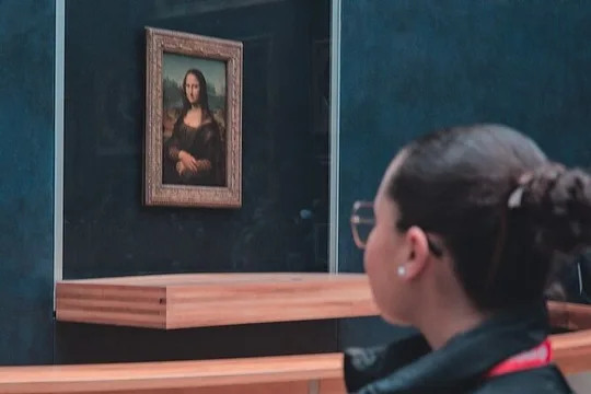 Louvre Reserved Access with Eiffel Tower and Cruise Option